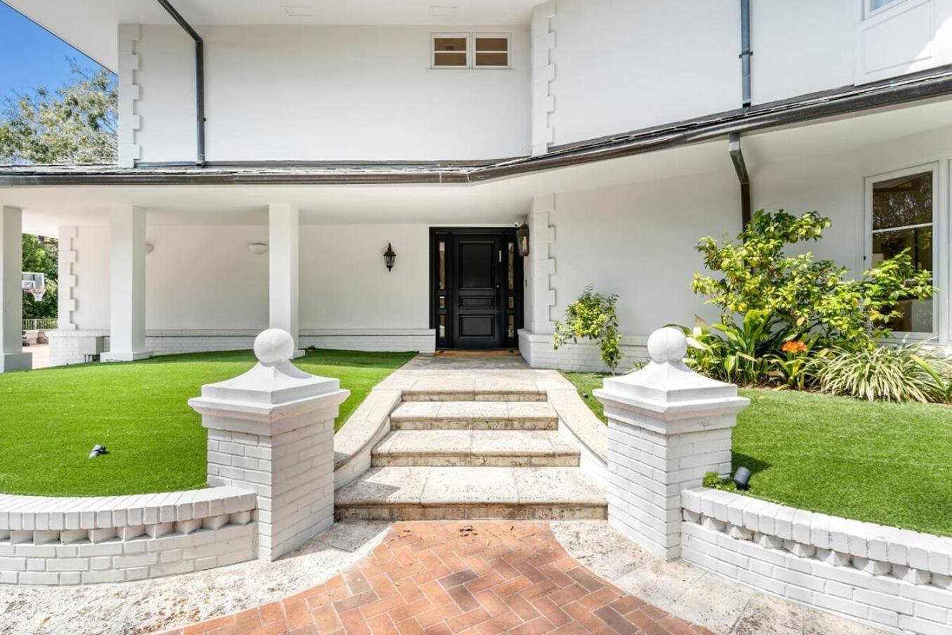 Villa Sierra Sunset - Prime Beverly Hills Estate!